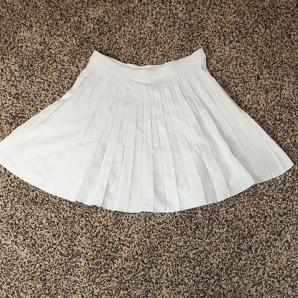 A New Day | Elegant White Pleated Skirt